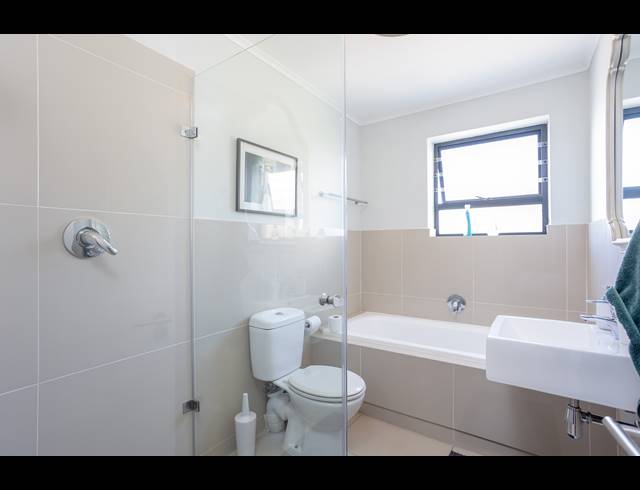 2 BEDROOM APARTMENT FOR SALE IN VREDEHOEK